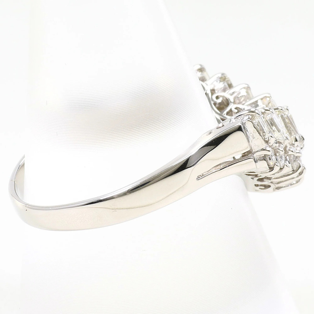 VINTAGE Silver Diamond Ring - Picture 3 of 8